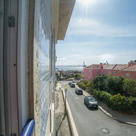 位于马尔维拉的2卧室公寓-70平方米|带1个独立浴室 公寓 Lisboa